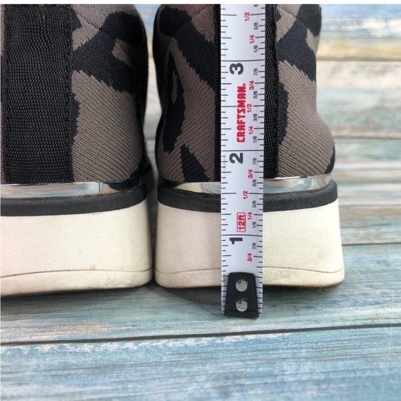 Louise et Cie Breyson Tan Leopard Print Sneaker size 9.5 - Picture 3 of 11